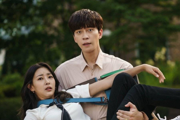 6 Drama Korea yang Dibintangi Go Won-Hee, Pramugari di King the Land