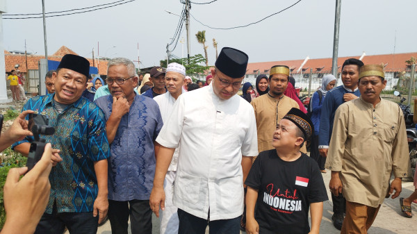 Momen Anies Datangi Kampung Susun Akuarium Disambut Meriah Warga