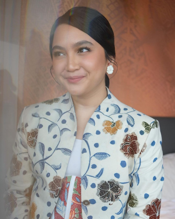 10 Artis Indonesia Lulusan UI, Dian Sastrowardoyo Ambil Jurusan Fakultas Ilmu Pengetahuan Budaya
