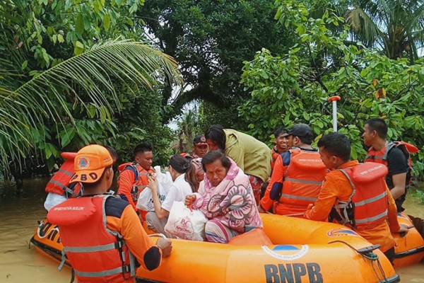 Longsor Terjang Kabupaten Agam, Puluhan Rumah Rusak dan 200 Jiwa Mengungsi