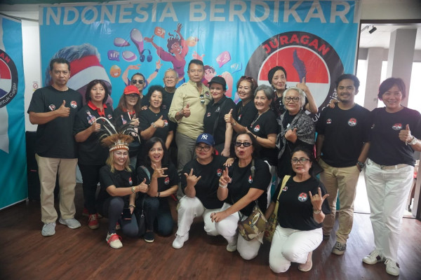 Relawan Ganjar Pranowo di Jabar Bergerak Senyap, TB Hasanuddin: Door to Door Dialog bersama Masyarakat