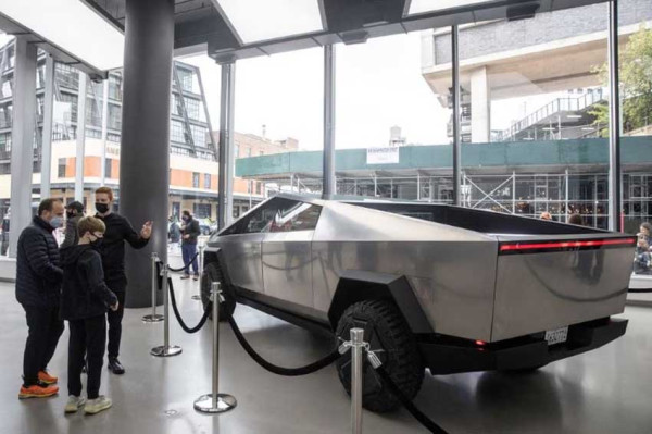 2 Tahun Tertunda, Tesla Mulai Produksi Cybertruck Pertama