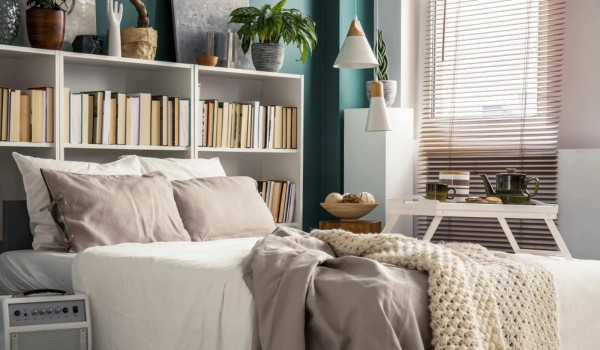 9 Cara Merapikan Kamar yang Penuh dengan Barang
