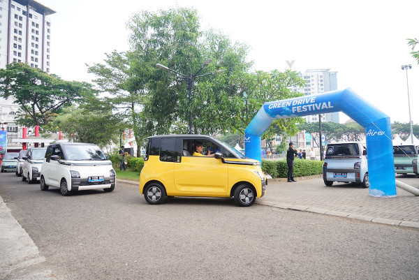 Pengguna Mobil Listrik Wuling Air ev Bakal Tembus 10.000 Orang dalam Setahun
