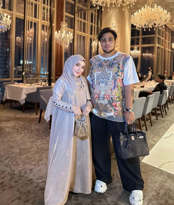 5 Artis Indonesia Ini Punya Koleksi Tas Hermes Birkin dengan Harga Selangit, Ivan Gunawan Tembus Rp1,3 Miliar