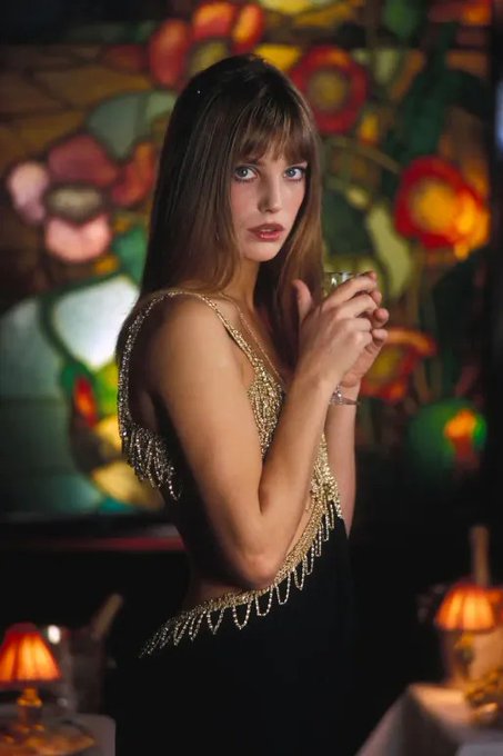 5 Potret Jane Birkin saat Muda yang Jadi Inspirasi Tas Hermes