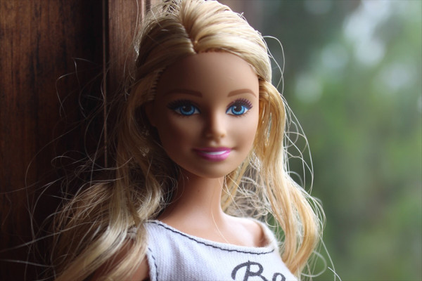 10 Fakta dan Sejarah Boneka Barbie, Terinspirasi Mainan Bongkar Pasang
