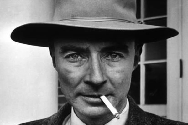 10 Fakta J. Robert Oppenheimer, Pengembang Bom Atom yang Menyesali Penemuannya
