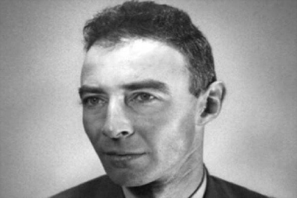 10 Fakta J. Robert Oppenheimer, Pengembang Bom Atom yang Menyesali Penemuannya