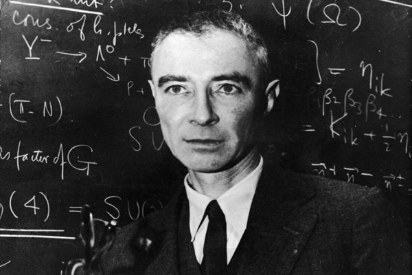 10 Fakta J. Robert Oppenheimer, Pengembang Bom Atom yang Menyesali Penemuannya