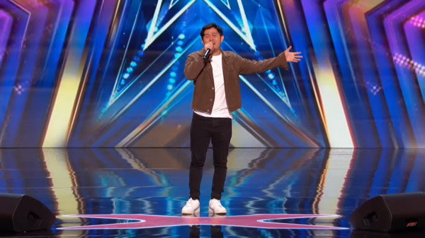 5 Potret Cakra Khan di America's Got Talent, Suara Seraknya Dipuji Juri Seksi