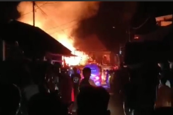 4 Rumah di Ogan Komering Ulu Terbakar, Warga Panik Berhamburan