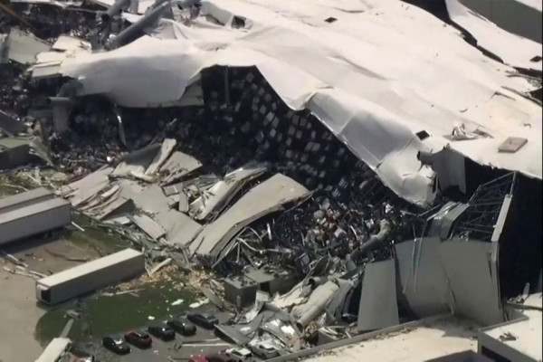 Pabrik Pfizer di North Carolina Hancur Lebur Dihantam Tornado