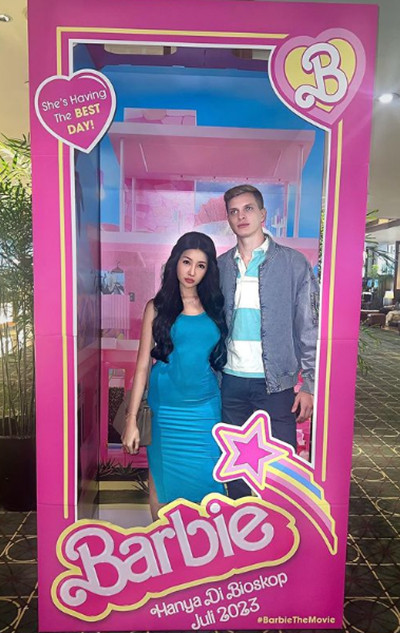 Lucinta Luna Jadi Barbie dan Ken Bareng Pacar Baru, Netizen: Beneran Kayak Boneka