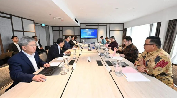Hary Tanoe Berdiskusi dengan Chairman/CEO Weichai Group