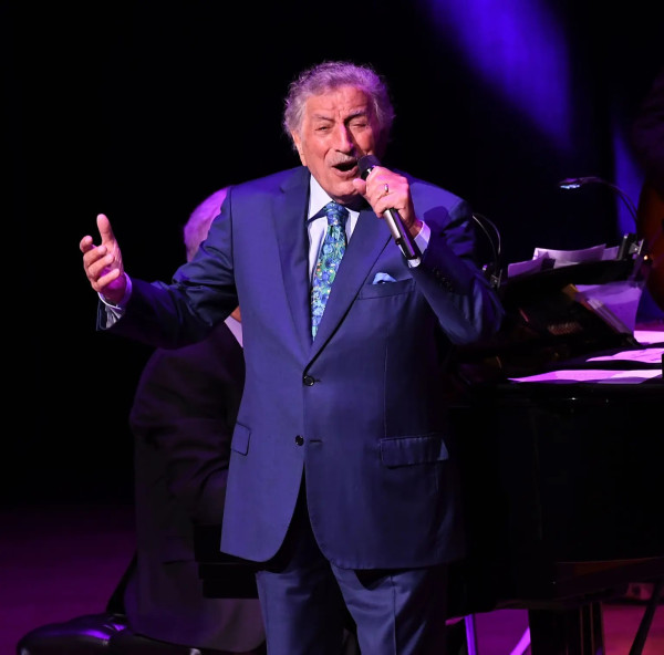 Penyanyi Tony Bennett Meninggal Dunia usai Idap Alzheimer
