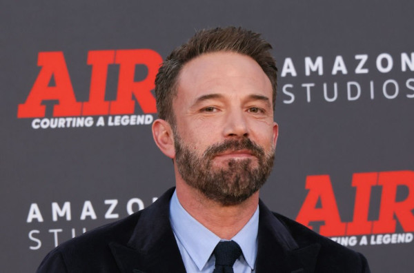 7 Artis Hollywood yang Bau Mulut, Napas Angelina Jolie Bikin Brad Pitt Mual