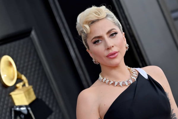 10 Artis Hollywood Dilarang Masuk ke Sejumlah Negara, Terbaru The 1975 Diboikot Malaysia