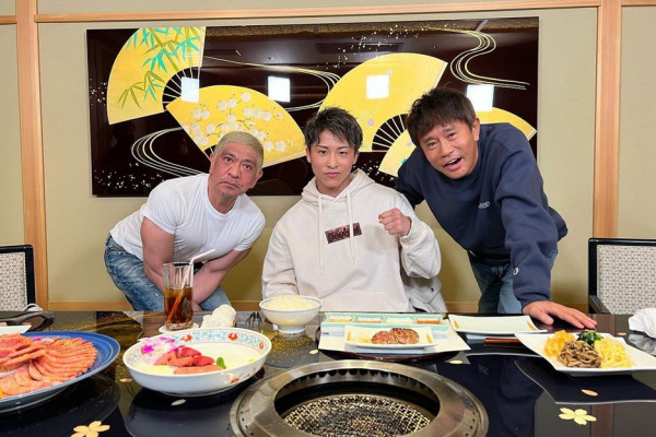 Kekayaan dan Koleksi Mobil Naoya Inoue, Juara 4 Divisi yang Tajir Melintir
