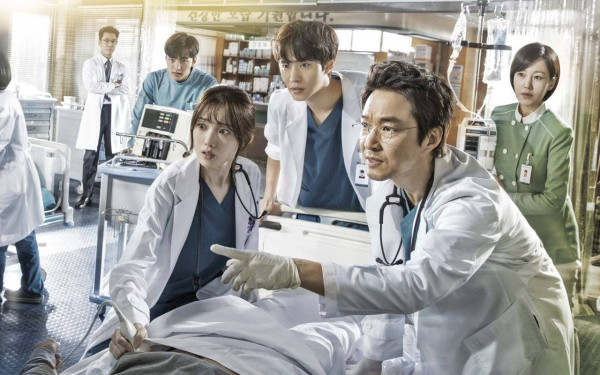 6 Drama Korea Berlatar di Rumah Sakit dengan Emosi Campur Aduk