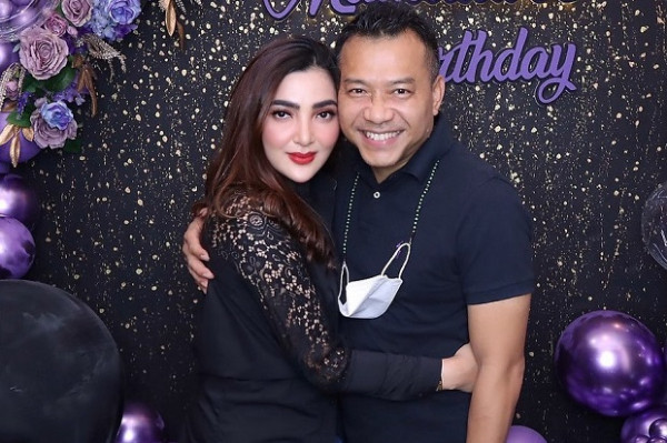 7 Artis yang Tak Pernah Cek HP Suami, Nomor 5 Alasannya Teringat Pesan sang Ayah