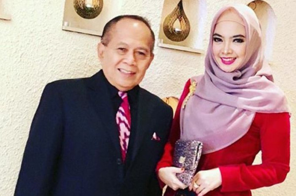 5 Artis Lawas yang Menikah dengan Pejabat, Nomor 3 Usianya Terpaut 25 Tahun