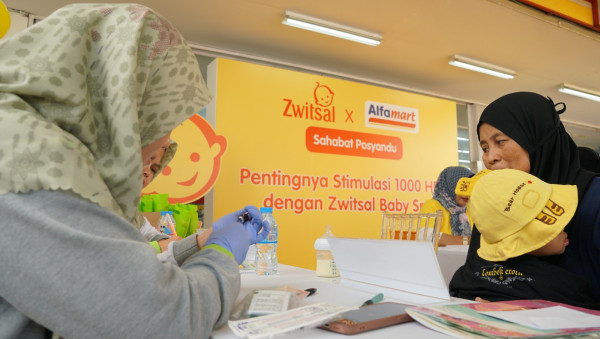 Kolaborasi Alfamart Sahabat Posyandu dan Zwitsal untuk Mendukung 1.000 Hari Pertama Si Kecil
