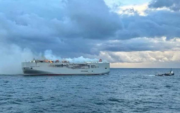 Kapal Kargo yang Terbakar di Laut Utara Membawa 498 Mobil Listrik