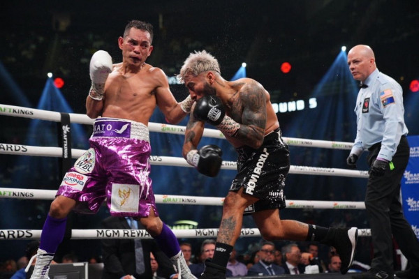 Bungkam Nonito Donaire, Alexandro Santiago Bawa Pulang Gelar Dunia Pertamanya