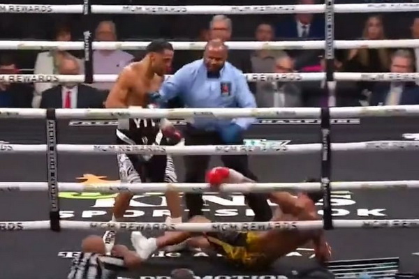 Hasil Partai Tambahan Mega Duel Terence Crawford vs Errol Spence Jr