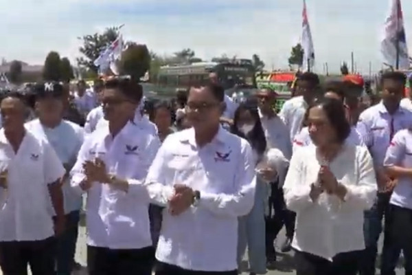 Meriah! Warga Hadiri Peresmian Posko Pemenangan Bacaleg Perindo Arnod Sihite