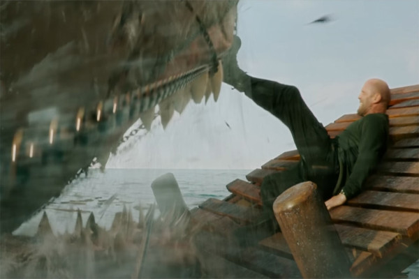 Review Film Meg 2: The Trench: Lebih Banyak Hiu, Formula Sama