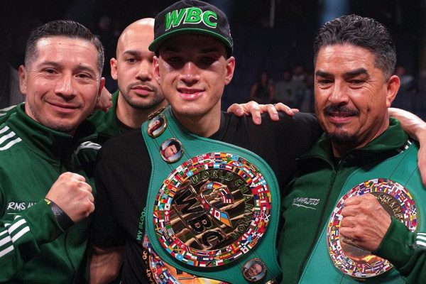 Perbandingan Rekor Monster KO Naoya Inoue dengan Brandon Figueroa