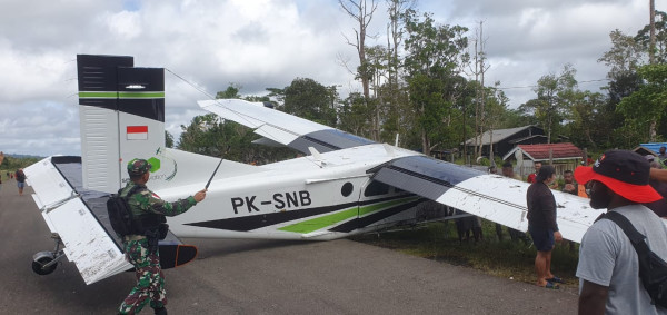 Pesawat Smart Air Tergelincir di Bandara Kenyam, Begini Penampakannya