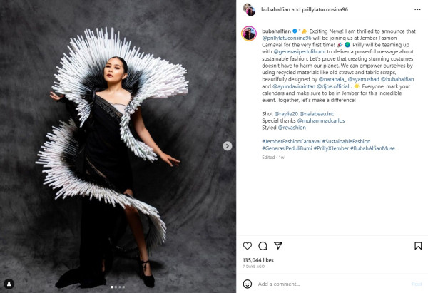 Meriahkan Jember Fashion Carnaval, Prilly Latuconsina Pakai Kostum dari Sedotan dan Kain Perca