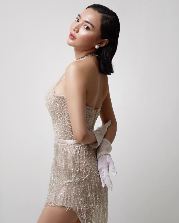 Potret Wika Salim Pamer Kulit Glowing, Menggoda dengan Mini Dress