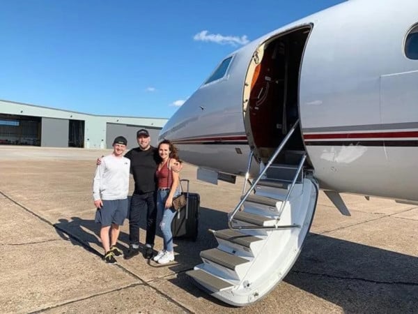 7 Artis Hollywood Ini Punya Jet Pribadi, Pantas Tajir Melintir