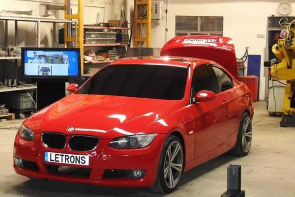 Viral Mobil BMW Berubah Jadi Robot Transformers dan Bisa Dikendarai, Ini Faktanya