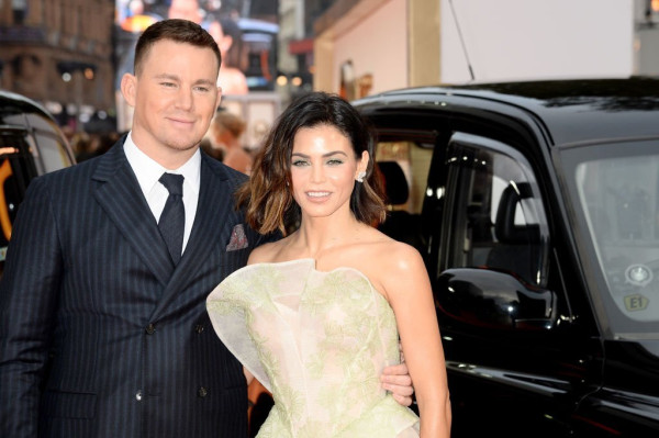 7 Artis Hollywood Ini Terlibat Cinlok, Brad Pitt-Angelina Jolie Berawal dari Selingkuh