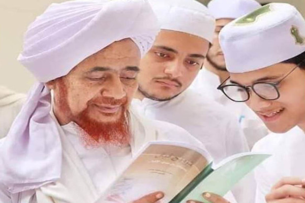 Safari Dakwah Habib Umar bin Hafidz ke Indonesia, Catat Jadwalnya