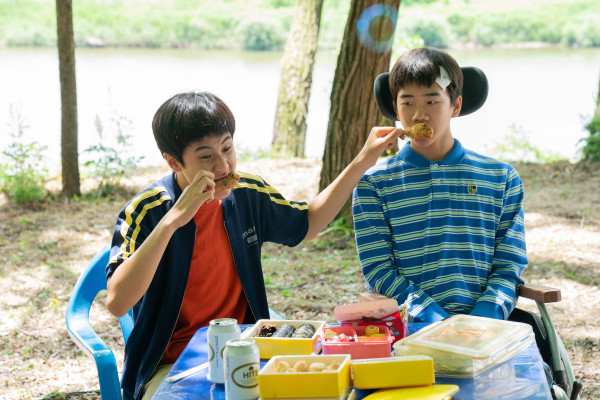 10 Film Korea Komedi Rating Tertinggi di MyDramaList, Mayoritas di Atas 5 Juta Penonton