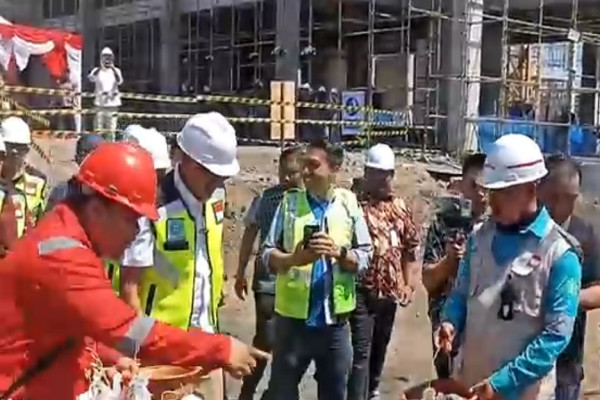 Tinjau Pembangunan Poltekpar Manado, Ini Harapan Sandiaga Uno