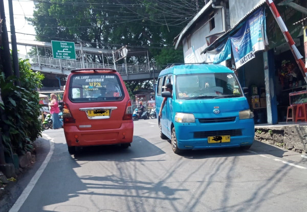 Deretan Angkot Jadul yang Masih Mengaspal di Jaksel, Ada yang melewati Ragunan