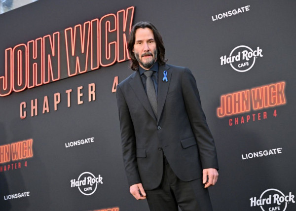 7 Artis Hollywood Ini Nyaris Tidak Punya Hater, Keanu Reeves Dikenal Dermawan