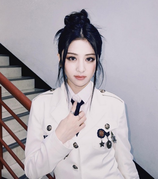 5 Gaya Rambut Idol KPop untuk Musim Panas, Hanni NewJenas Pilih Kepang Dua