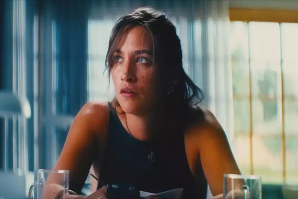 10 Film Tentang Meteor Jatuh ke Bumi, Seru dan Mendebarkan