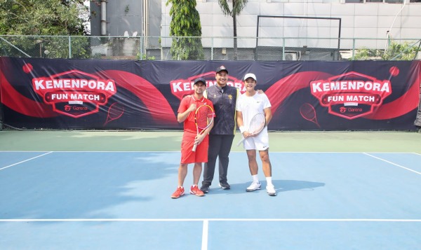 Dibuka Menpora Dito, Kemenpora Fun Match 2023 Dimeriahkan Laga Tenis Raffi dan Dion