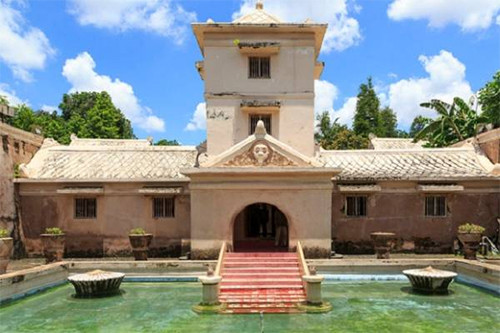 7 Destinasi Wisata Sejarah di Indonesia yang Bisa Dikunjungi untuk Peringati HUT ke-78 RI