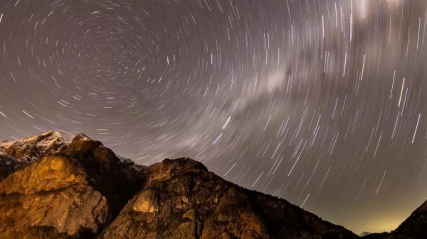 Mengenal Fenomena Puncak Hujan Meteor Perseid 13 Agustus 2023