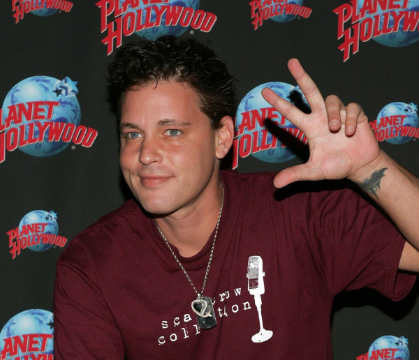 7 Artis Hollywood yang Meninggal dalam Keadaan Bangkrut, Michael Jackson Punya Banyak Utang
